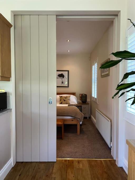 Adorable One Bedroom Apartment With Balcony Newtownards Dış mekan fotoğraf
